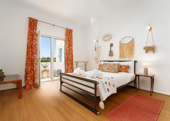 Cliffside Boho Villa *