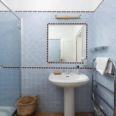 Cliffside Boho * Luz