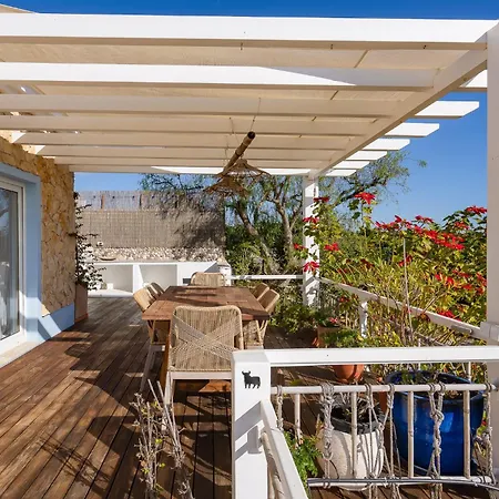 Cliffside Boho Villa *